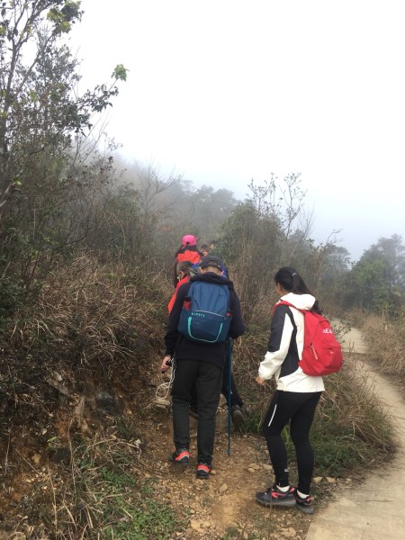 徒步650km小伙回家路上的故事，已花费四千多元，背后的坚持与勇气