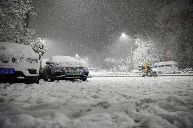 郑州出现大暴雪