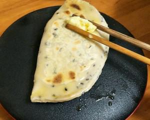 小伙每天卖300个榴莲饼40分钟卖完